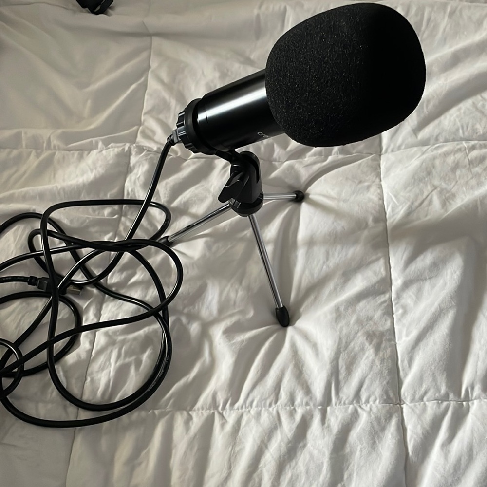 Adjustable microphone